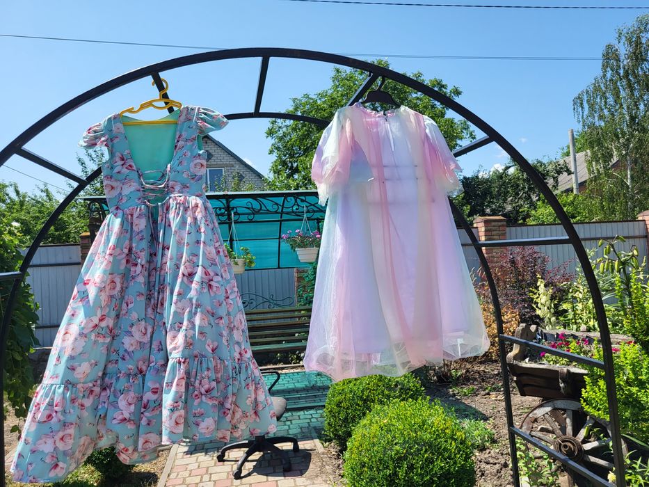 Продам плаття для дівчинки