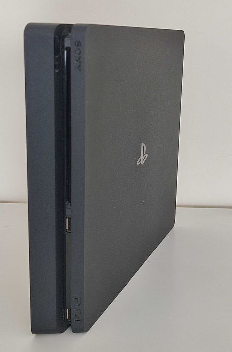 PlayStation 4 Slim