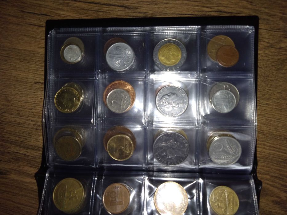 Klaser z monetami świata 96 zł , każda inna. 7
