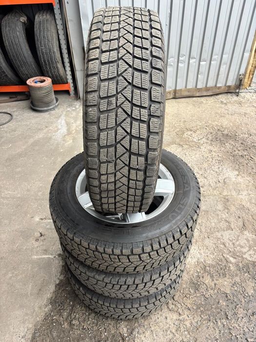 Продам шини зима б/у R17 225/65