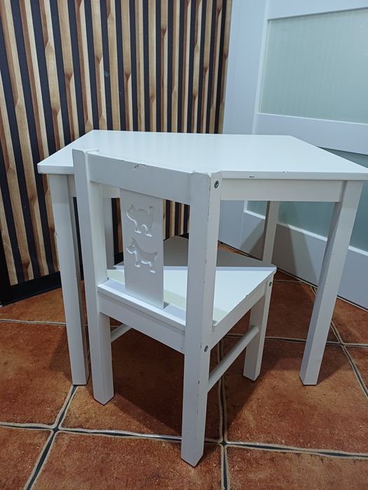 Krzesełko ze stolikiem