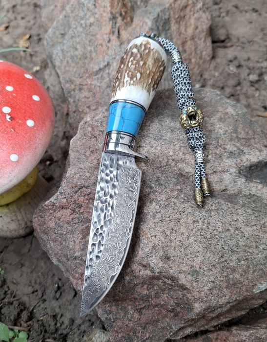 Нож из дамасской стали