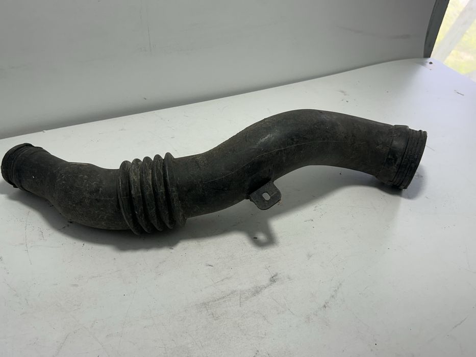 Патрубок повітряного фільтра турбини Renault Laguna II лагуна 2 (2001-2007) 7700116005