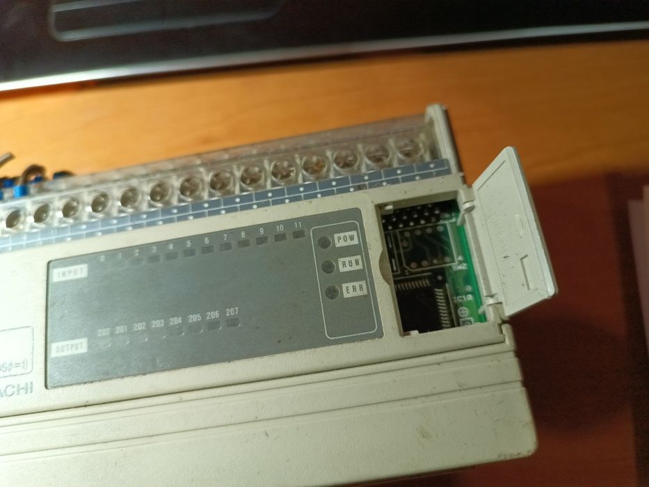 sterownik PLC Hitachi EC2-D20HRP programowalny