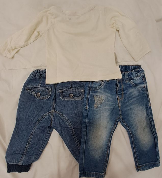 Lote t-shirt + 2 calças de ganga 9M