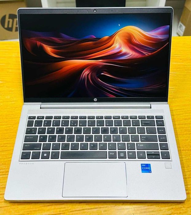 NF.69  HP EliteBook 640 G10 13ªG|14,1-Touch|I7-1365U-5.2G|16G|NVMe-512G|Rato+Mala|W11