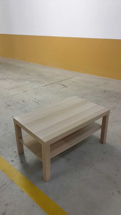 Mesa/ mesinha centro Lack Ikea