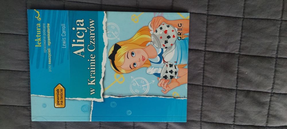 Książka "Alicja w krainie czarów"