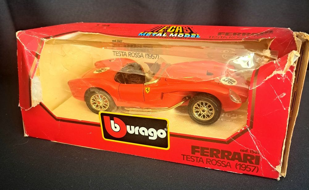 Vários Carros de colecção escala 1/16