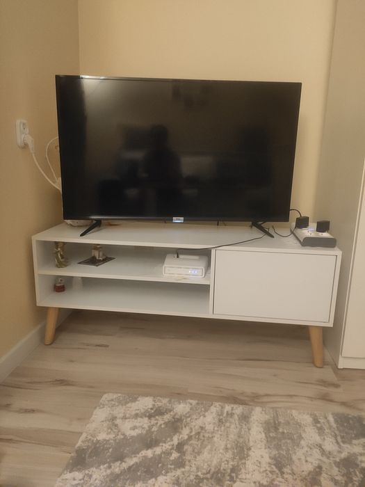 Szafka RTV pod telewizor