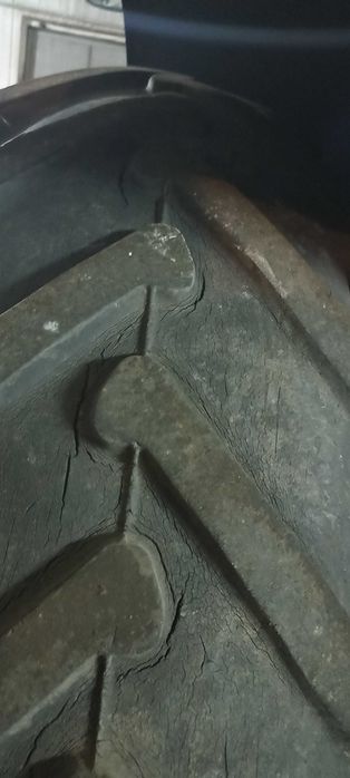 мтз 80 на дозаторі.