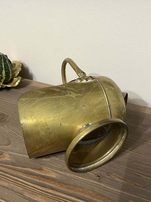 Stary dekoracyjny stojak na wino butelke mosiądz