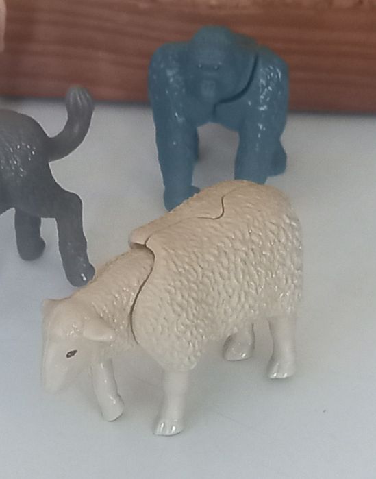Conjunto de 8 animais em miniaturas