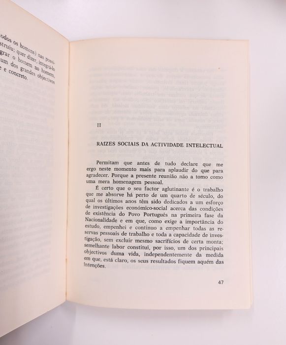 Ensaios sobre cultura e história - 1a edição
