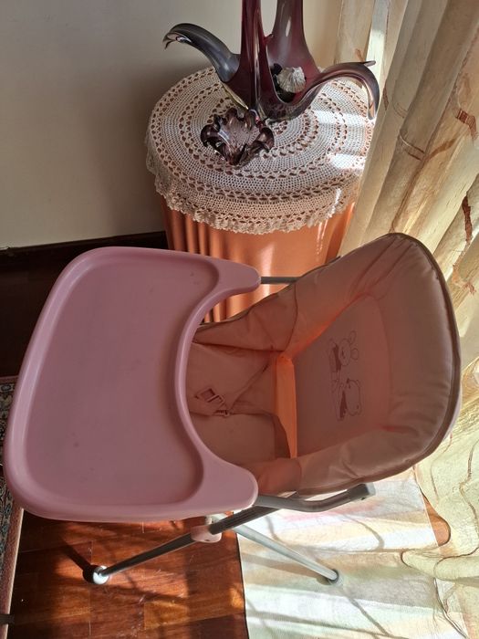 Cadeira da papa para menina