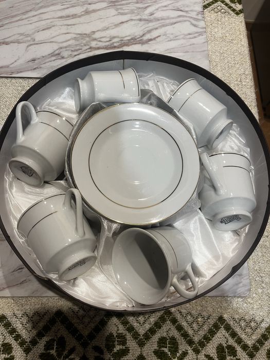 Zestaw filiżanek z podstawką 6sztuk