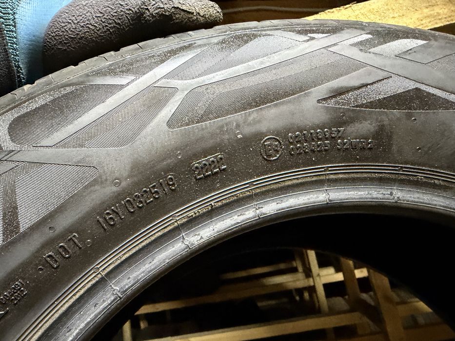 Шини літо 235/65R17 Continental Eco Contact5 2шт 22рік гарний стан