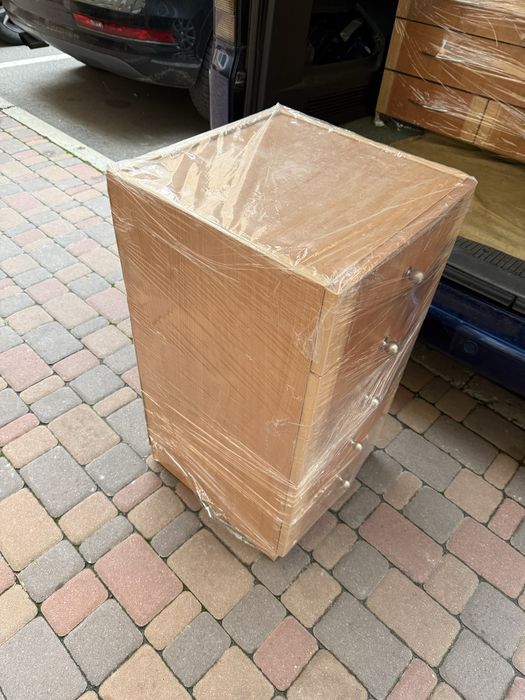 Продам навий комплект комод +тумба