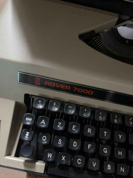 Maquina de escrever Rover 7000