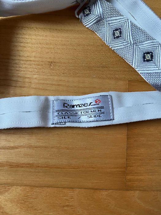 krawat męski srebrny fular