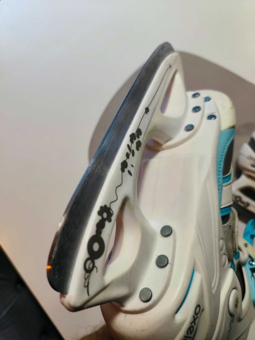 Łyżwy dziecięce rozm.36 młodzieżowe