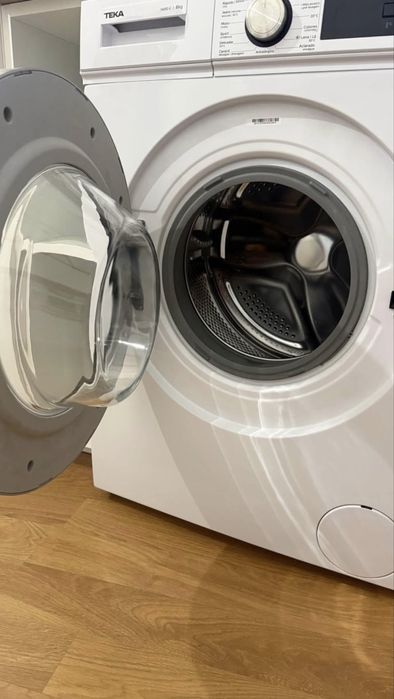 Máquina de Lavar Roupa - Nova