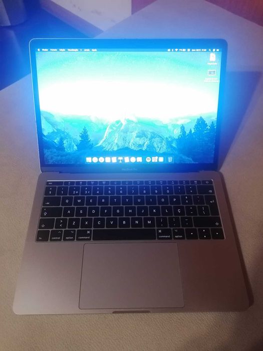 MacBook Pro 13” 2017 | Intel i5 | 8GB RAM | Bom estado