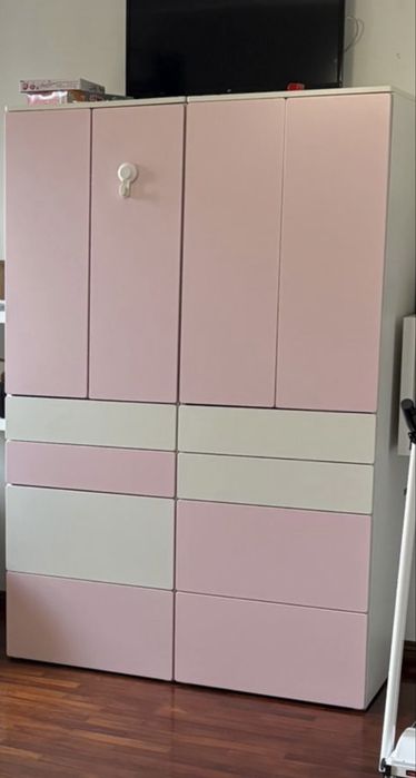 Armario rosa ikea