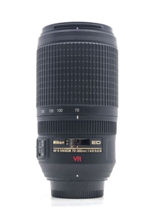 Objetiva Nikon 70-300 VR 4.5-5.6 como nova