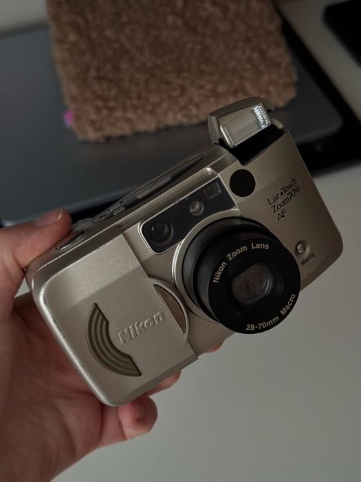 Плівковий фотоапарат Nikon Lite Touch Zoom 70W AF 28-70mm Macro Wide 28mm широкий кут