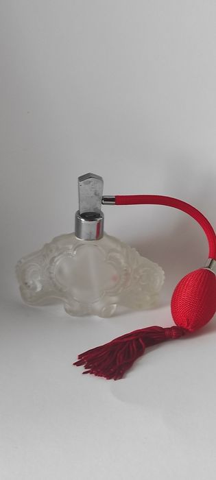 Perfumetka Schlevogt z lat 30-tych ubiegłego wieku. Ideał