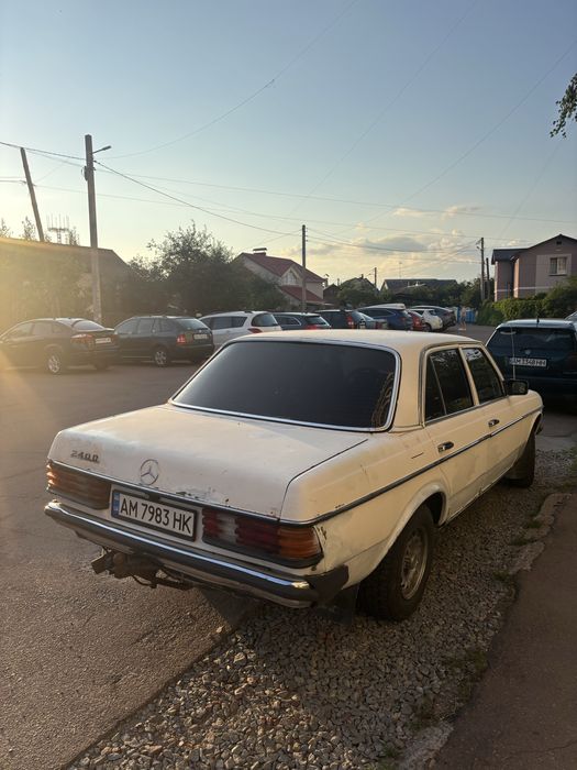 Mercedes W123 2.4 diesel