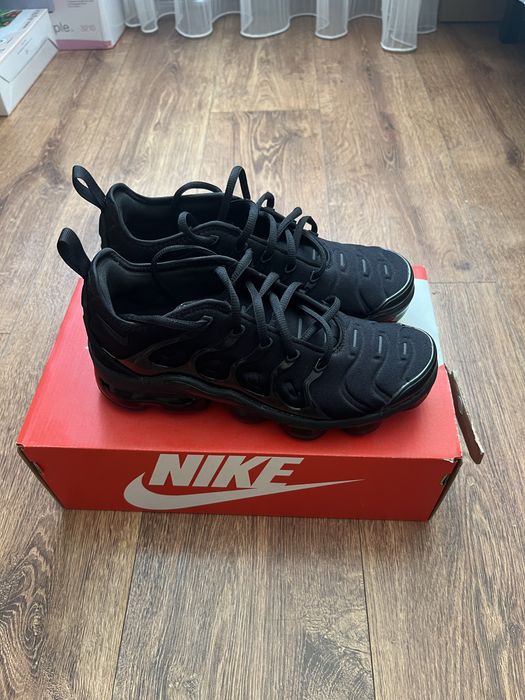 Кросівки жіночі Nike air vapormax plus 38.5 розмір оригінал