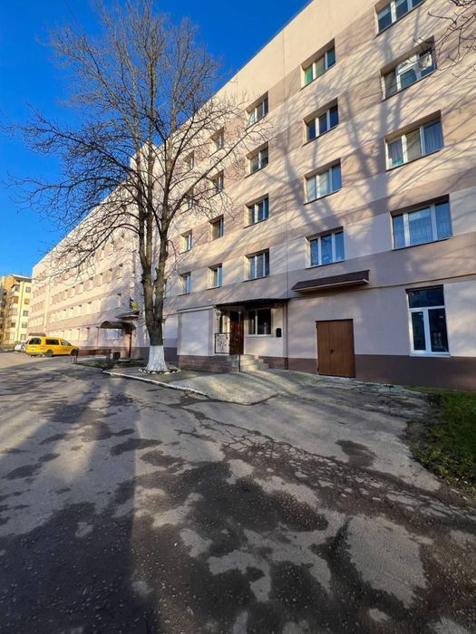 Велика кімната на Ювілейному, ТЕРМІНОВО