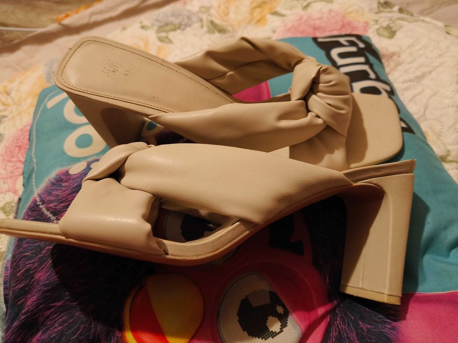 Женские шлепки H&M