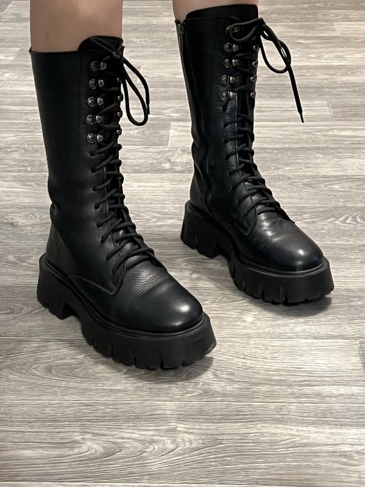 Ботинки, сапоги, чоботи, берці, тракторна підошва, черевики, стильні