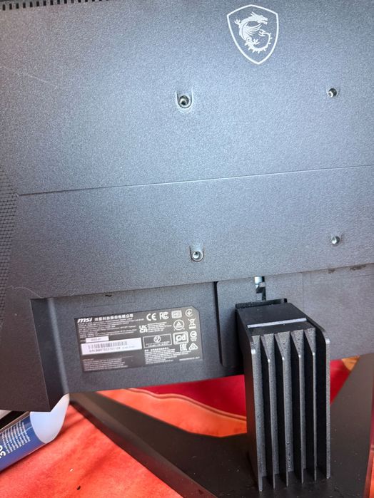 MSI G245CV 24" Curvo Gaming - Como Novo