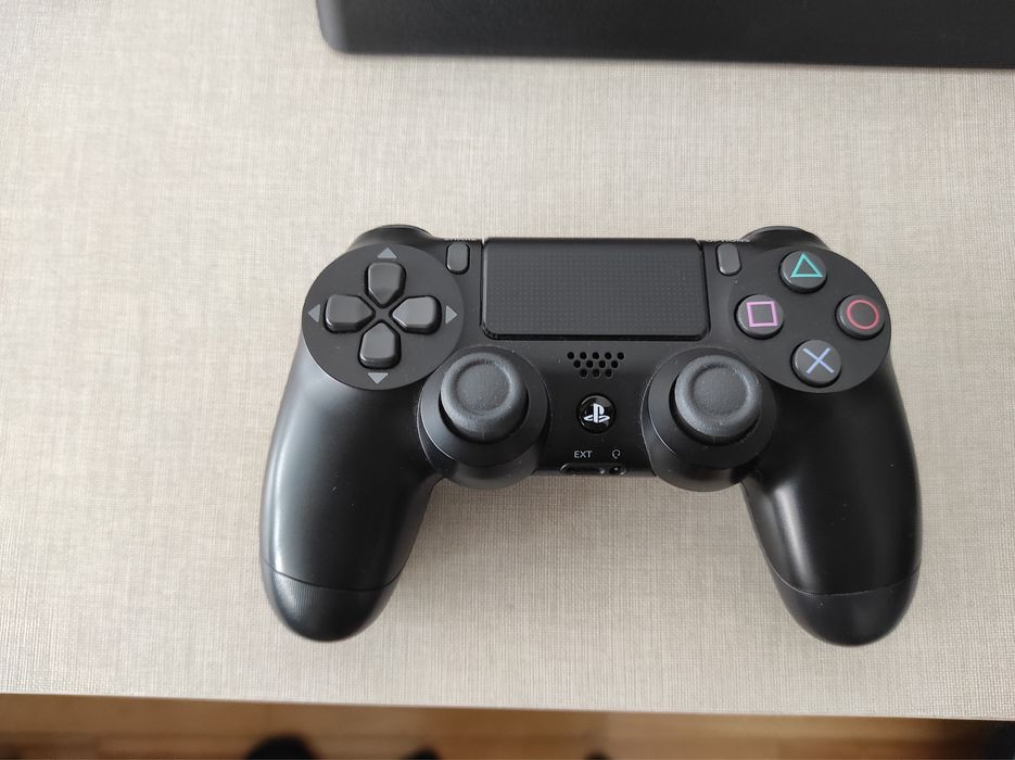 PlayStation 4 Slim 1 TB c/ CAIXA