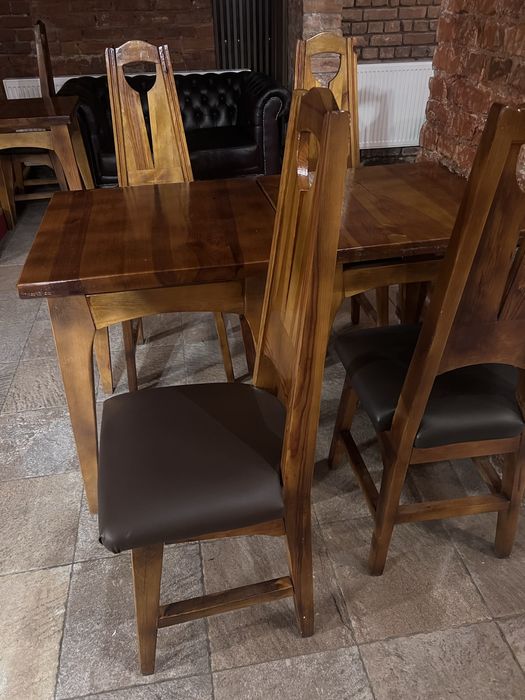 Stoły i krzesła do baru / restauracji