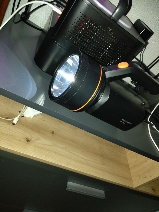 Продається фонарик, новий