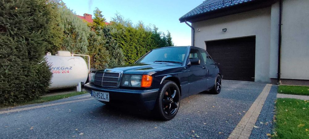 Mercedes-Benz Seria 190