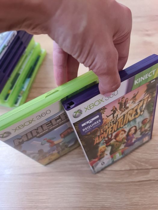 Konsola Xbox360 plus  kontroler, kinect + 11 gier