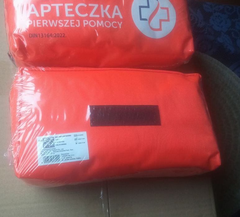 Apteczka samochodowa,