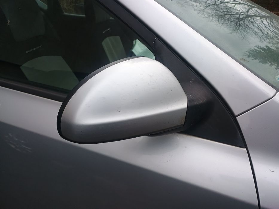 Kia Cee'd I 06-09 - Lusterko prawe kpl. 9S EUR.