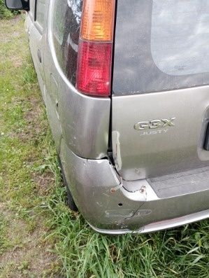 Subaru G3X samochód osobowy
