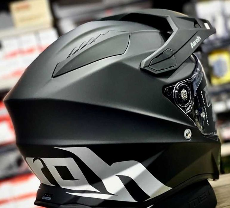 Capacete NOVO Airoh Commander Preto Mate (42% DESCONTO) Em S e M