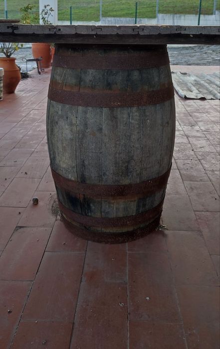 Barricas de madeira