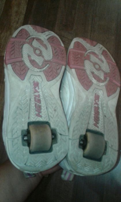 Кроссовки Heelys с роликами р.38