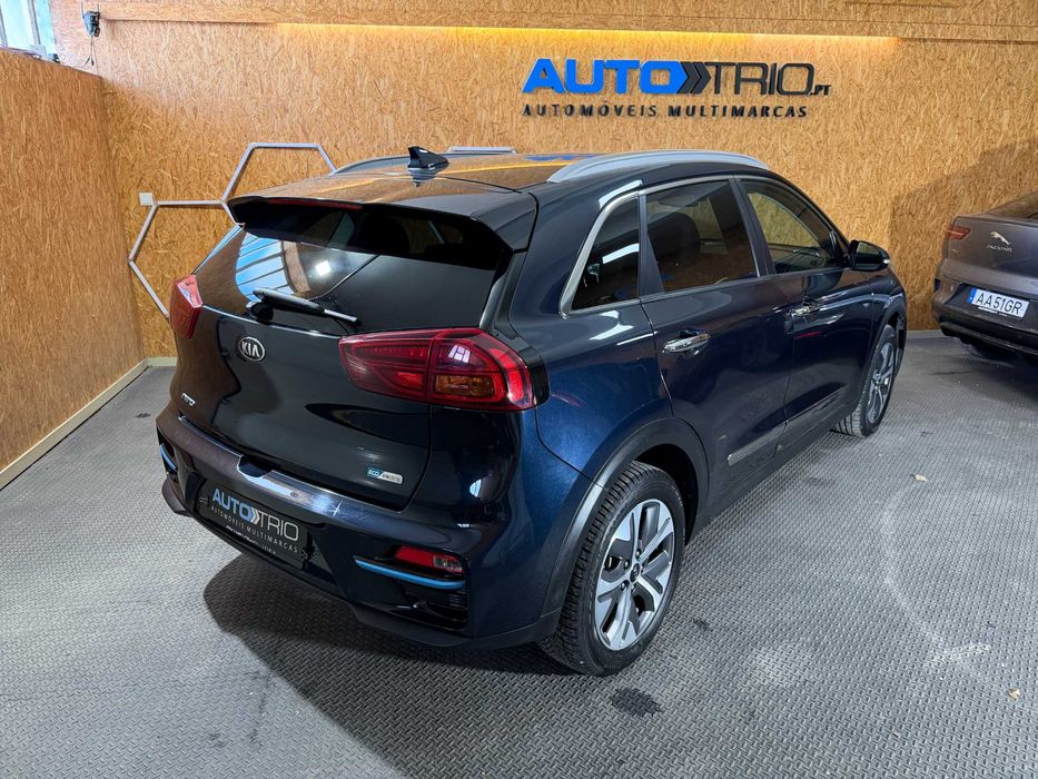 KIA E-Niro 64KWh Design SOH 100% 520kms autonomia — photo 2