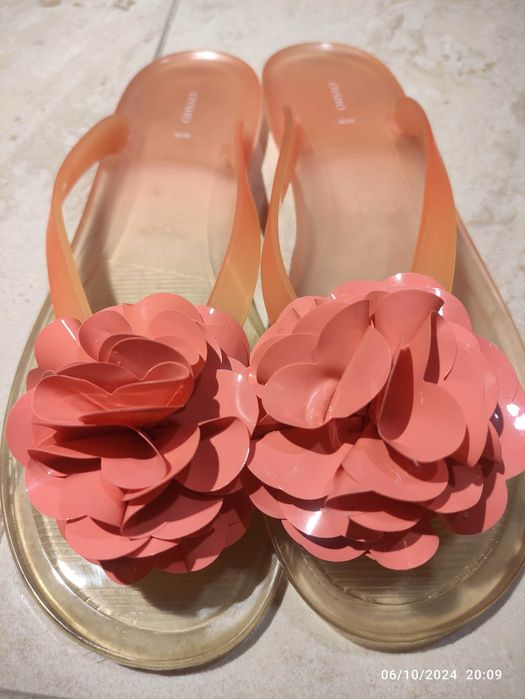 Chinelos de dedo OYSHO